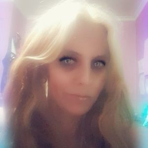 Meet your Posher, Desiree